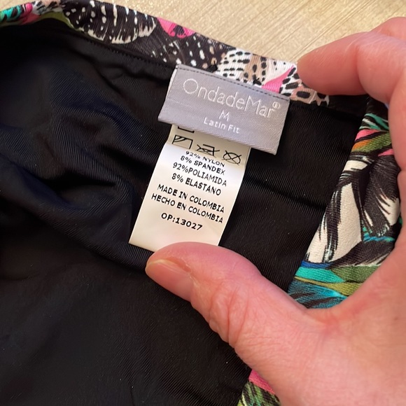 Ondademar 2 piece bathing suit NWT - Picture 7 of 11